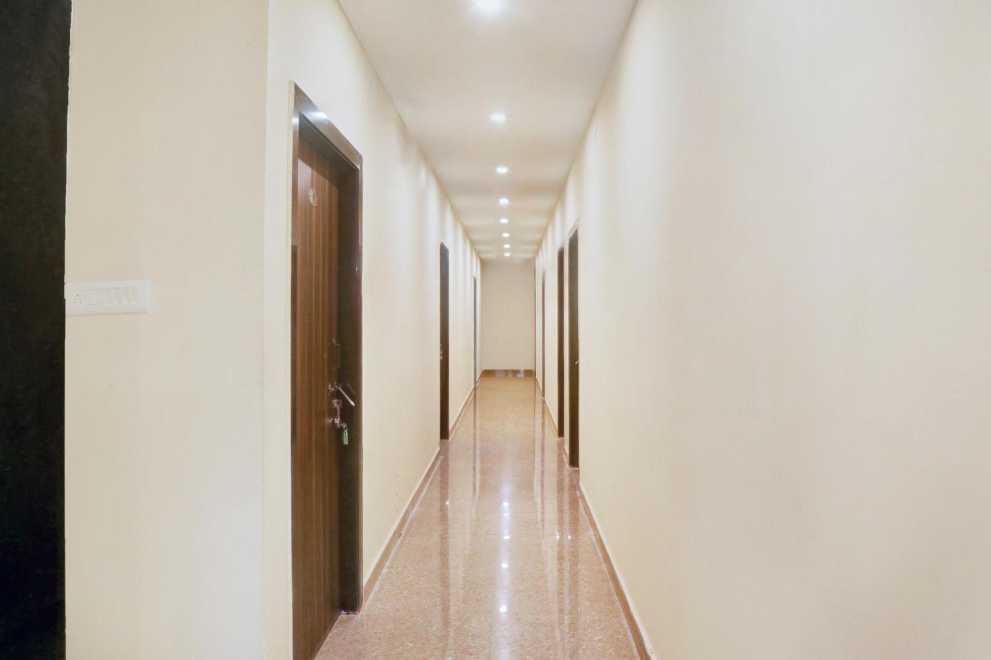 Hotel Spot On Grand Mantralayam Visakhapatnam Zewnętrze zdjęcie